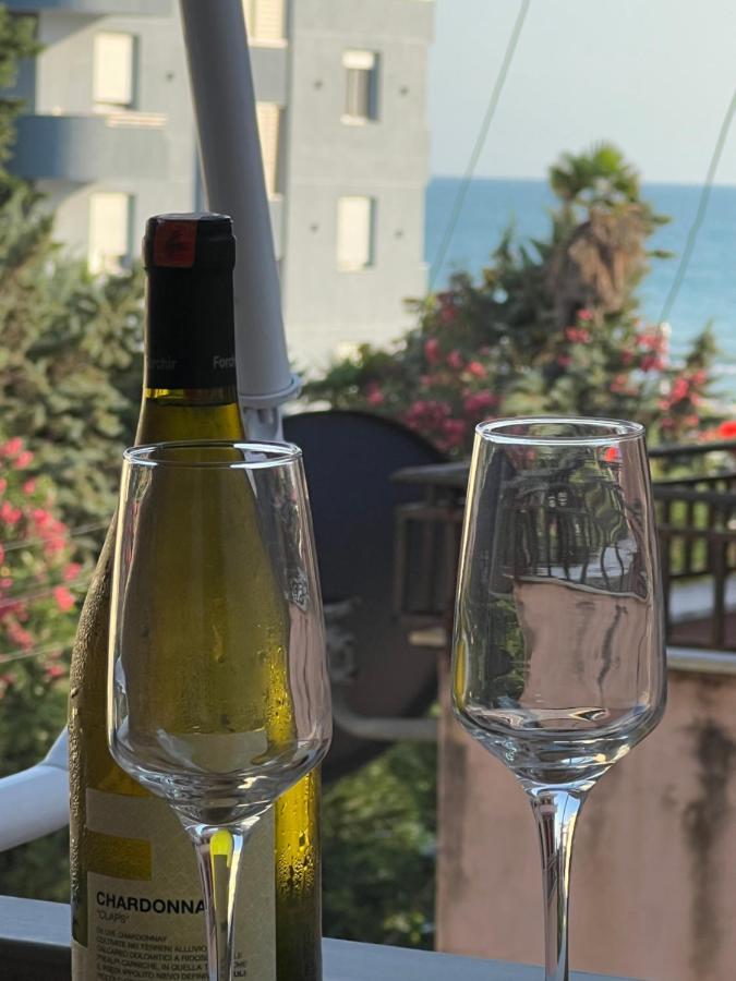 Sea View Apartment Durres Ngoại thất bức ảnh